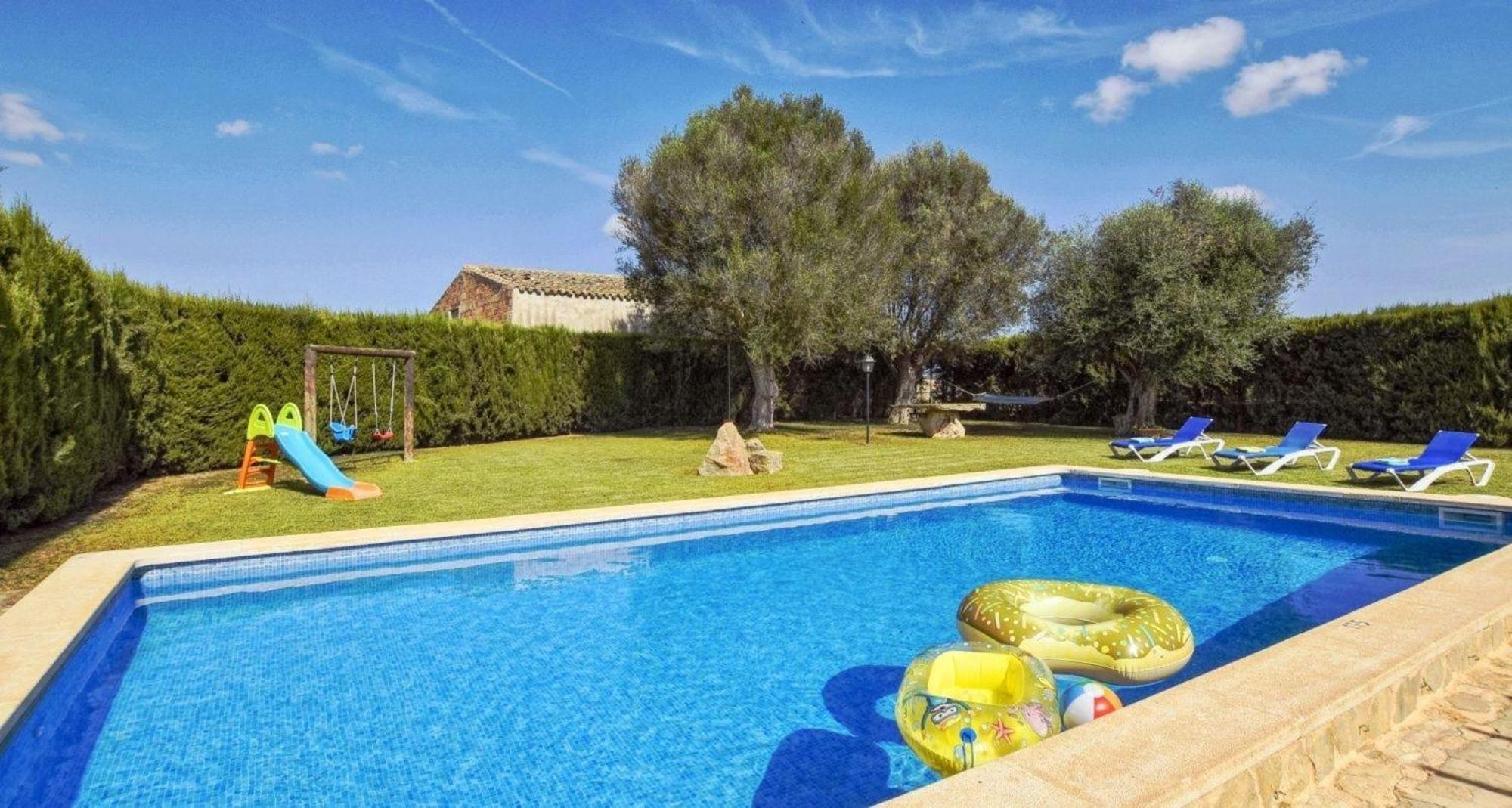 Сasa de vacaciones Wunderschoenes In Mit Privatem Pool Vilafranca De Bonany
